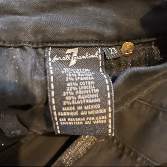 7 For All Mankind Black Kimmie Crop Jeans - Picture 8 of 11